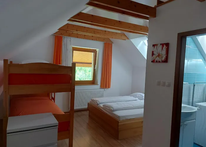 Konukevi And Martuljk 3*