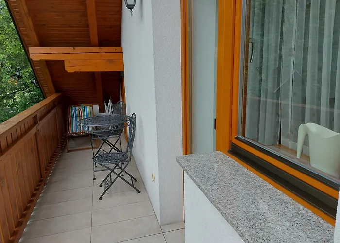 Konukevi And Martuljk Kranjska Gora