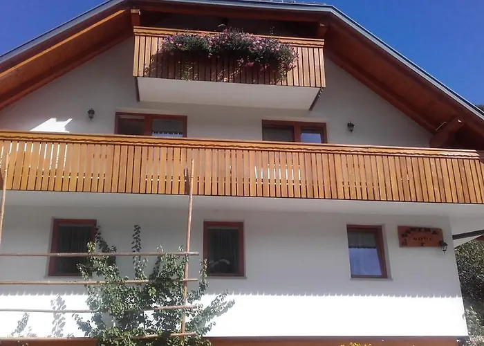 And Martuljk Konukevi 3*